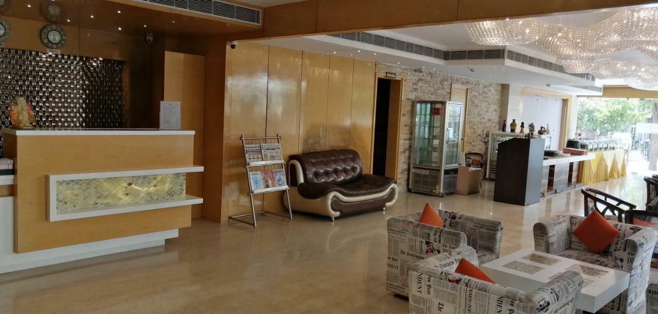 Kyriad Hotel Jaipur By Othpl Exterior photo