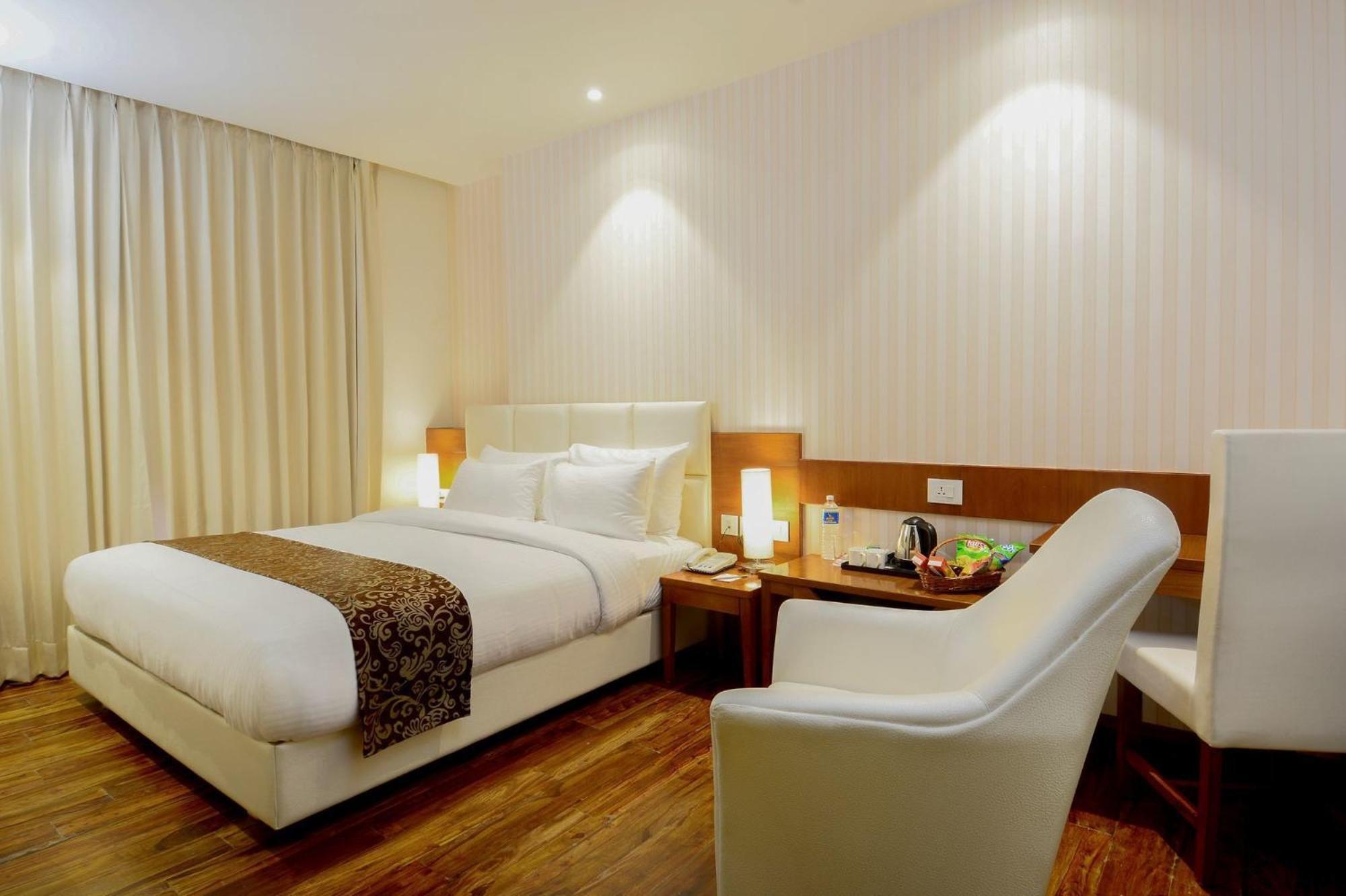 Kyriad Hotel Jaipur By Othpl Exterior photo